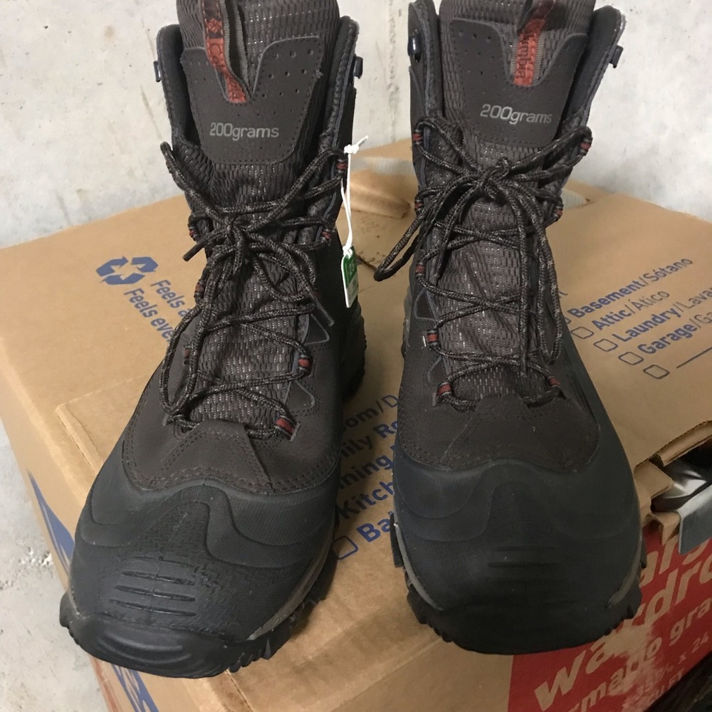 Men’s snow boots